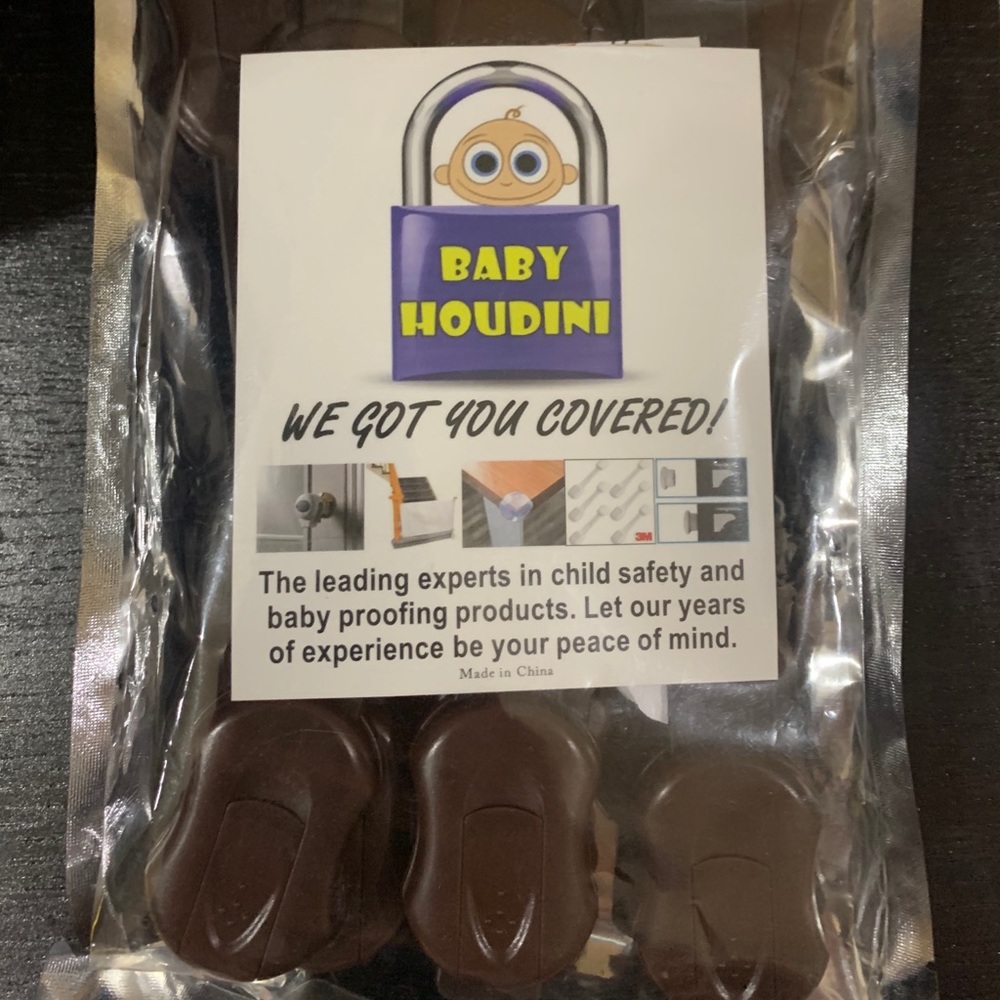 ⭐️TAKE 50% OFF⭐️ NWOT Child proofing cabinet straps